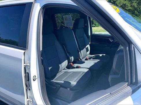 Used 2023 Chevrolet Silverado 1500 LT AWD/4WD image 11