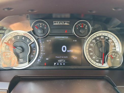 Used 2017 RAM 3500 Laramie w/ Convenience Group AWD/4WD image 22