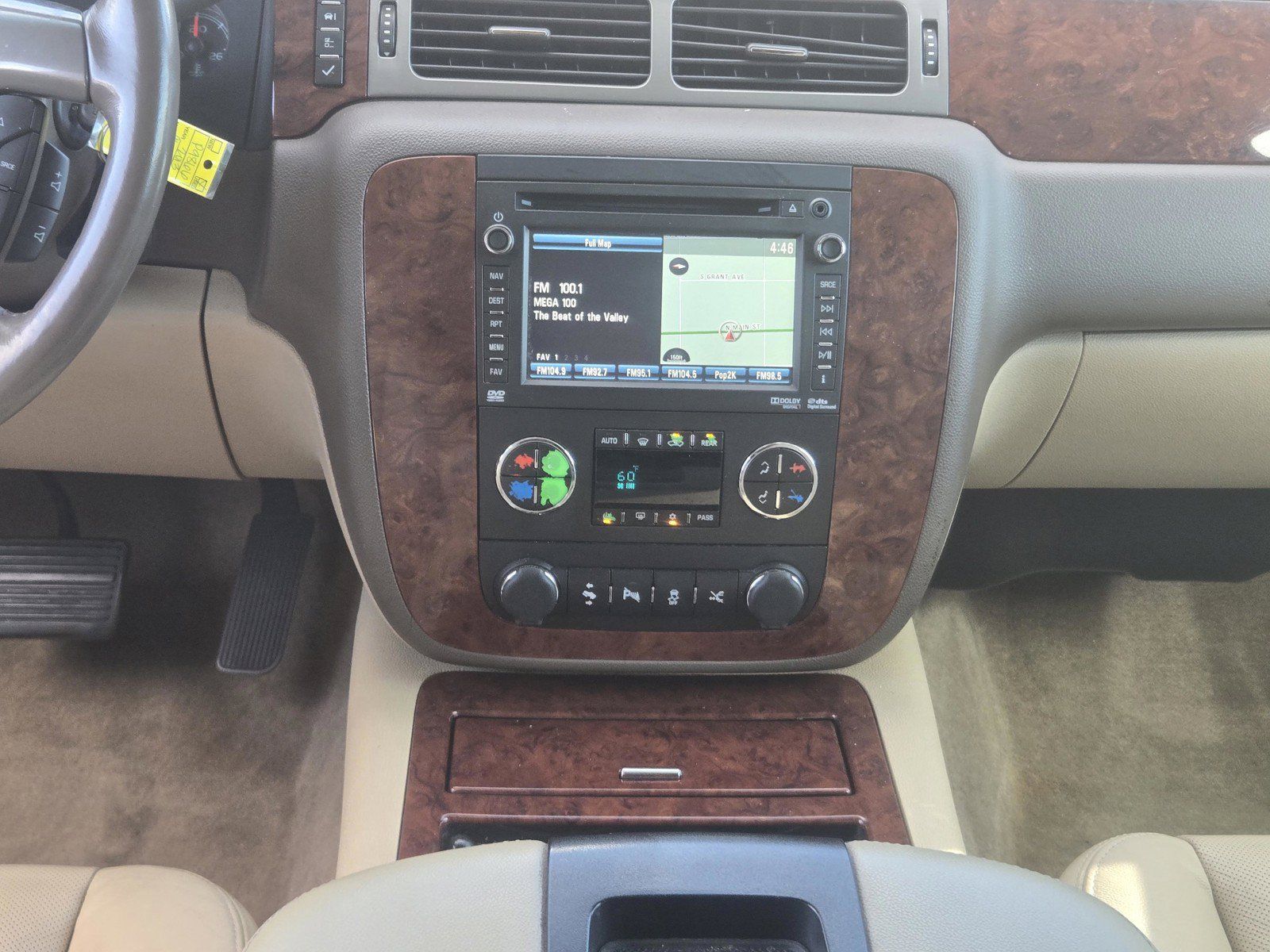 Used 2013 Chevrolet Suburban LTZ RWD image 9