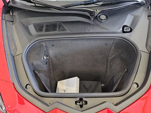 Used 2024 Chevrolet Corvette Stingray Preferred Cpe w/ Z51 Performance Package RWD image 27