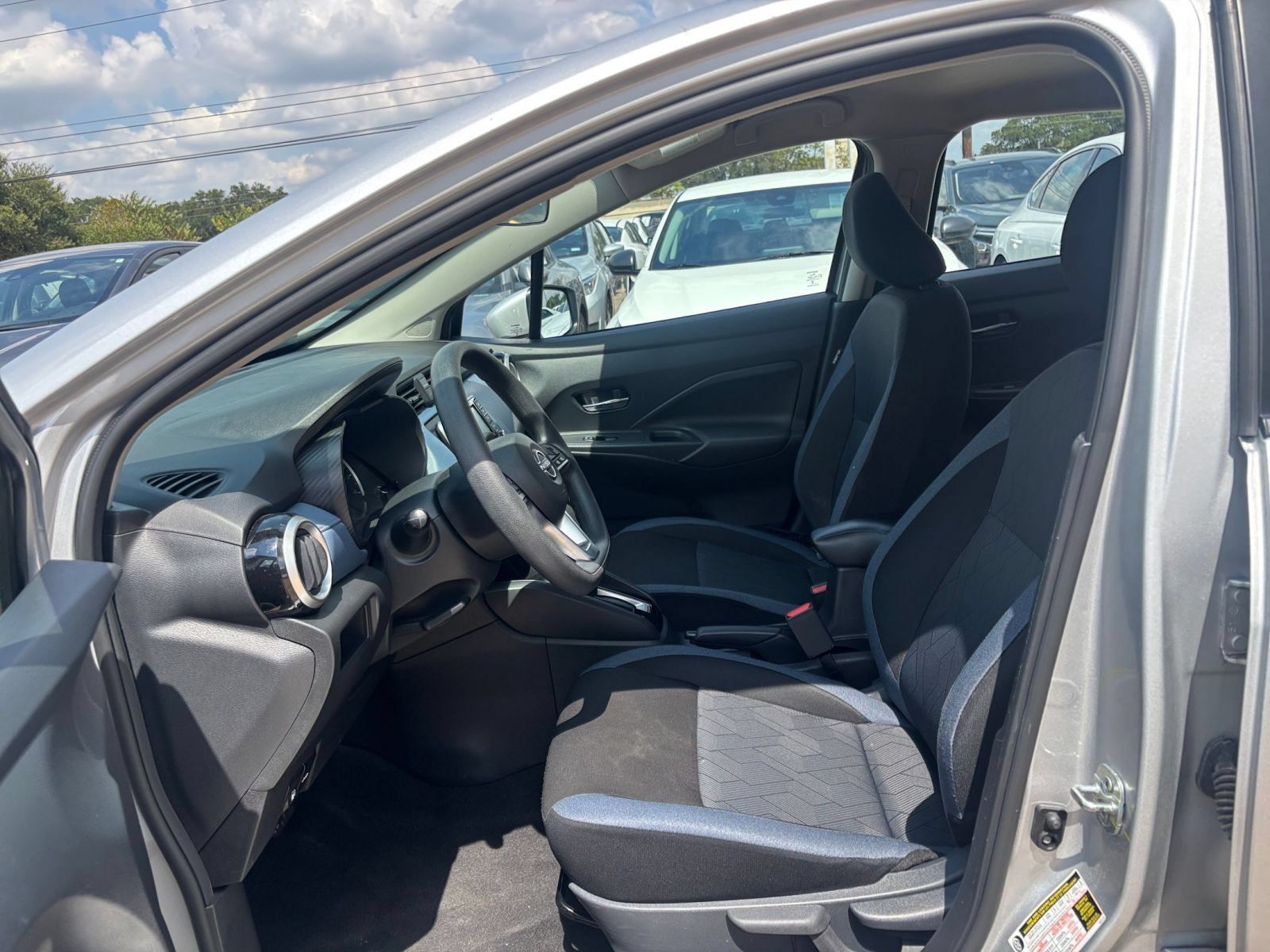 Used 2025 Nissan Versa SV FWD image 24