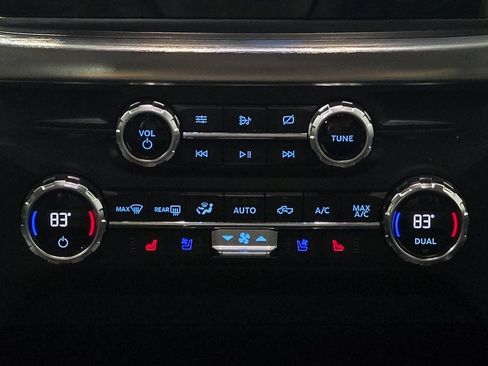 Used 2021 Ford F150 Lariat image 38