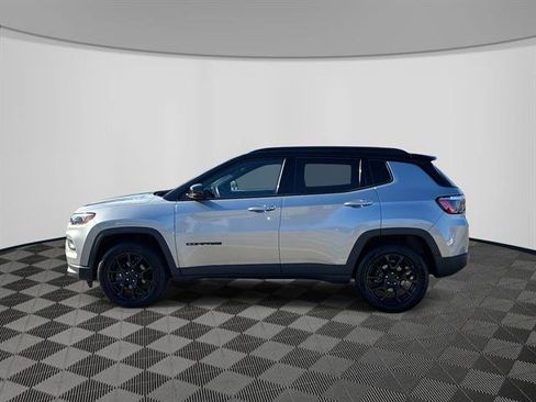 Certified 2022 Jeep Compass Altitude w/ Convenience Group image 4