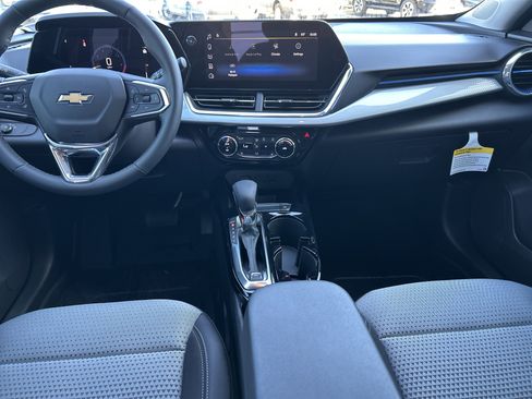 New 2025 Chevrolet Trax LT w/ Driver Confidence Package image 43