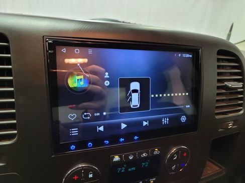 Used 2014 Chevrolet Silverado 2500 LT w/ Interior Plus Package image 29