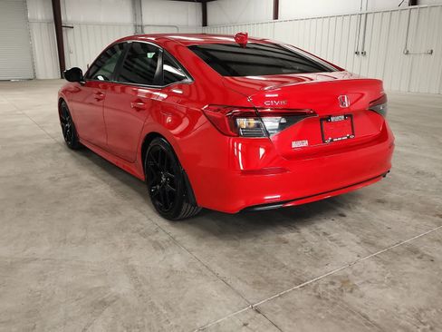 Used 2023 Honda Civic Sport image 3