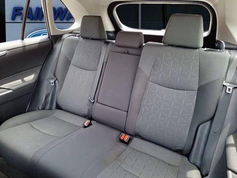 Used 2022 Toyota RAV4 XLE FWD image 12