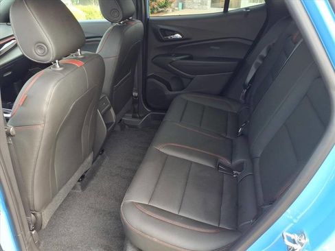 Used 2024 Chevrolet Trax RS w/ Sunroof Package image 23