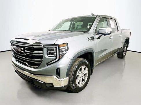 Used 2025 GMC Sierra 1500 SLT AWD/4WD image 3