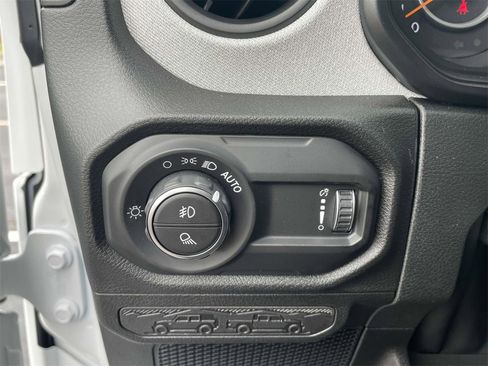 New 2025 Jeep Gladiator Sport image 11