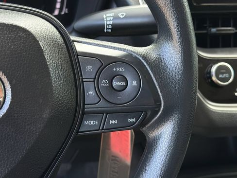 Used 2026 Toyota Corolla LE FWD image 25