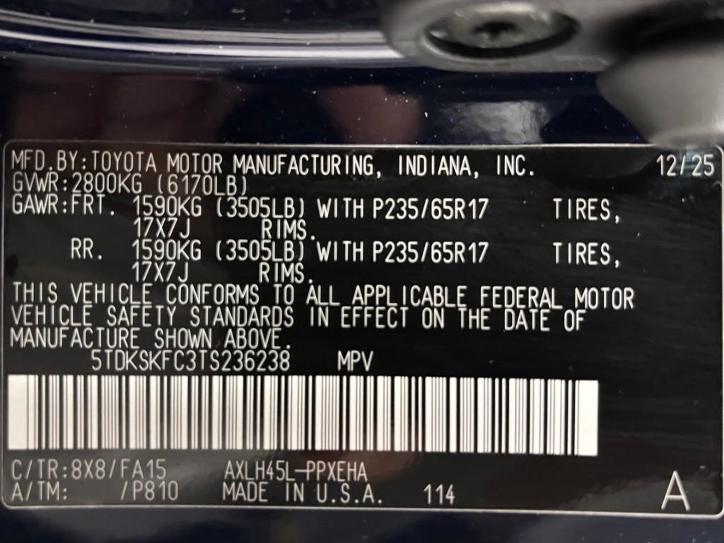Used 2026 Toyota Sienna LE AWD/4WD image 11