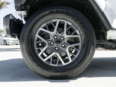 Used 2024 Jeep Wrangler Sahara image 30