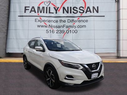 Certified 2022 Nissan Rogue Sport SL w/ Premium Package