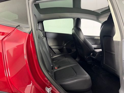 Used 2025 Tesla Model Y Long Range image 26