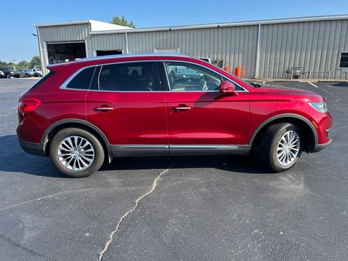 Used 2017 Lincoln MKX Select w/ Select Plus Package FWD image 8