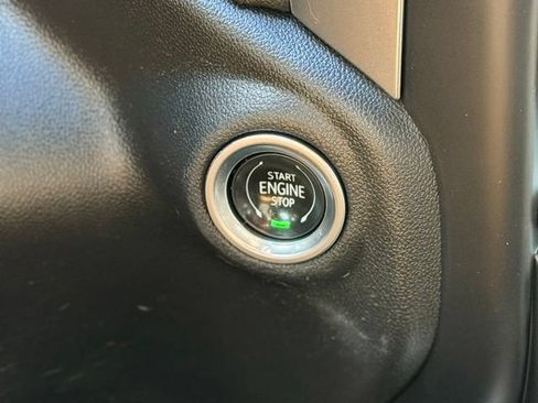 Used 2020 Chevrolet Silverado 1500 RST AWD/4WD image 17