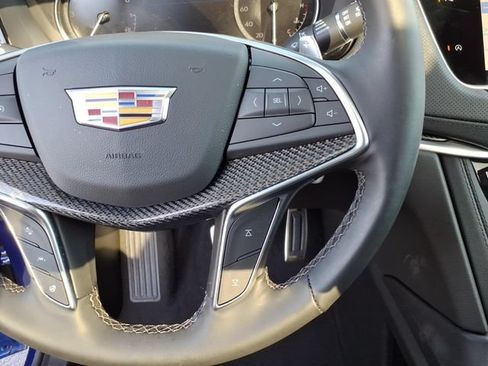 Certified 2025 Cadillac XT5 Sportv AWD/4WD image 35
