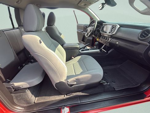 Used 2021 Toyota Tacoma SR5 AWD/4WD image 25