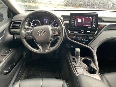 Used 2023 Toyota Camry SE image 14