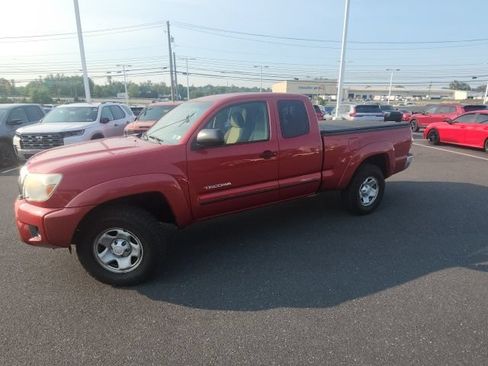 Used 2013 Toyota Tacoma 4x4 Access Cab w/ SR5 Pkg image 7