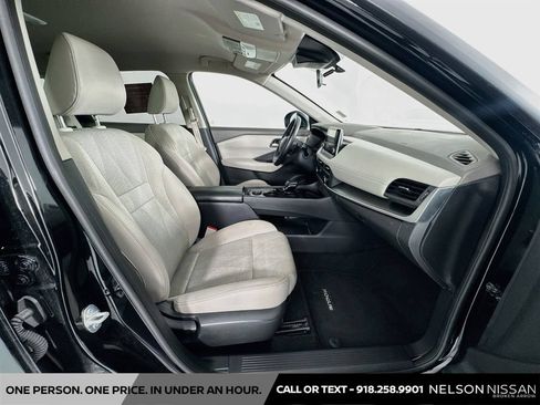 Certified 2025 Nissan Rogue SV AWD/4WD image 25
