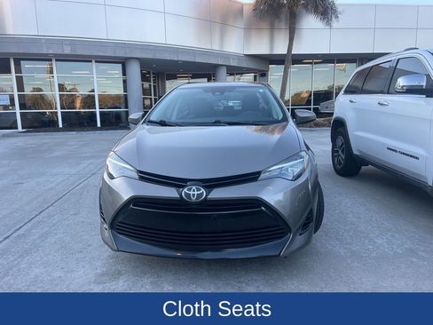 Used 2017 Toyota Corolla LE image 2