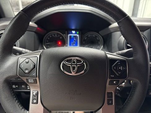 Used 2023 Toyota Tacoma Limited image 15