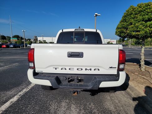 Used 2020 Toyota Tacoma SR w/ SR Convenience Package RWD image 6