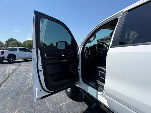 Used 2020 RAM 1500 Laramie AWD/4WD image 15