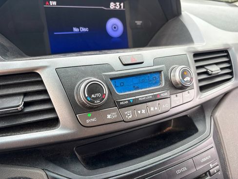 Used 2012 Honda Odyssey EX image 23