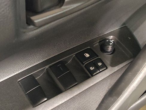 Used 2022 Toyota Corolla LE image 27