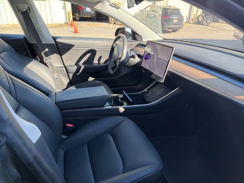 Used 2020 Tesla Model 3 Long Range image 12