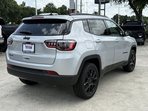 New 2026 Jeep Compass Latitude AWD/4WD image 5