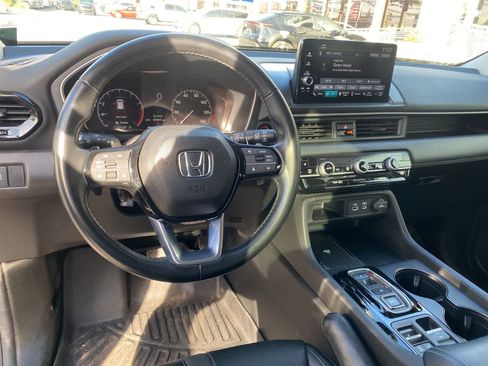 Used 2024 Honda Pilot EX-L image 10