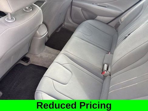 Used 2023 Hyundai Elantra SEL image 30