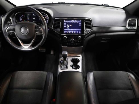 Used 2019 Jeep Grand Cherokee Altitude AWD/4WD image 24