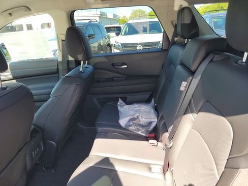 New 2026 Nissan Pathfinder SL FWD image 25