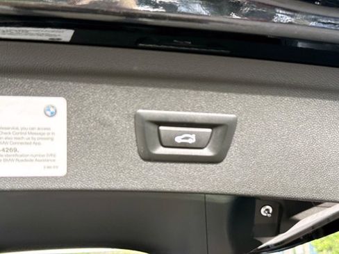 Used 2024 BMW iX xDrive50 w/ Premium Package AWD/4WD image 12