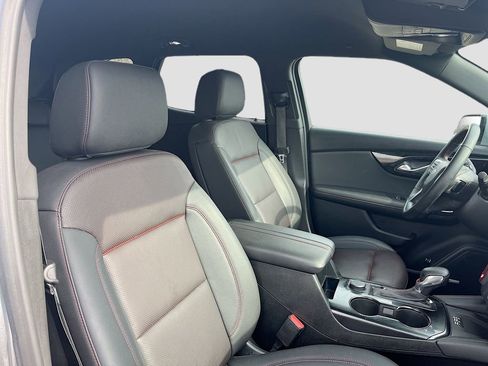 Used 2025 Chevrolet Blazer RS image 28