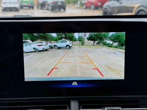 Used 2025 Chevrolet Trax LT FWD image 24