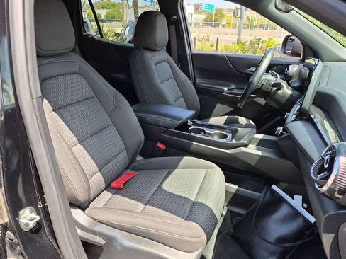 Used 2025 Chevrolet Equinox LT FWD image 31