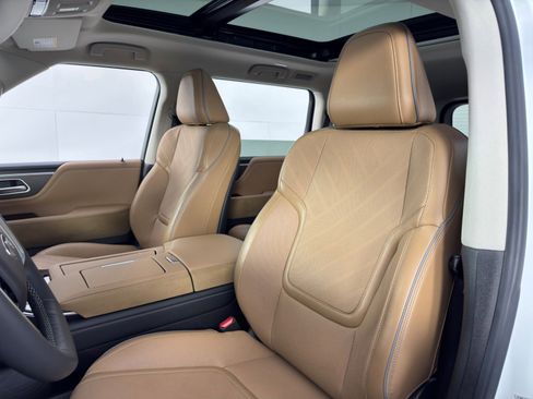 Used 2025 INFINITI QX80 Luxe image 40