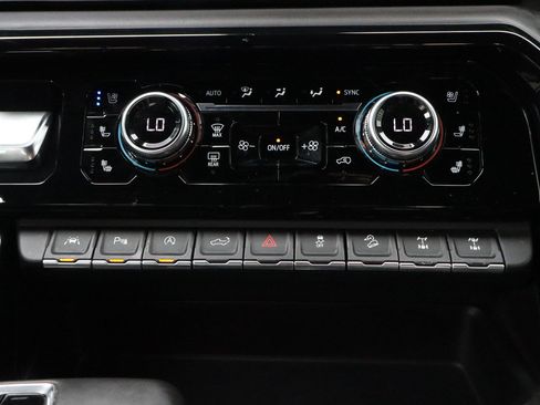 Used 2023 GMC Sierra 1500 AT4X AWD/4WD image 11
