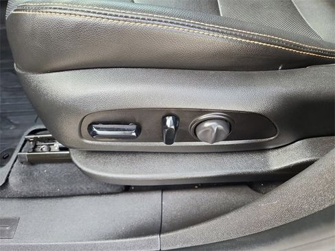 Used 2021 GMC Terrain SLT w/ Infotainment Package II image 19