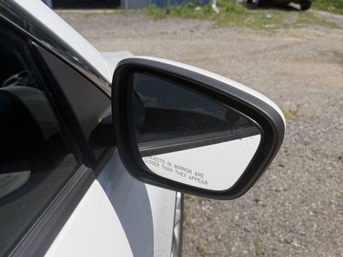 Used 2021 Ford Escape SE FWD image 13