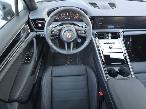 New 2026 Porsche Panamera 4 image 17