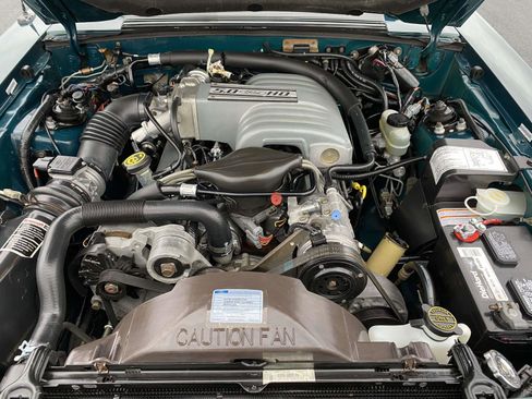 Used 1990 Ford Mustang LX image 19