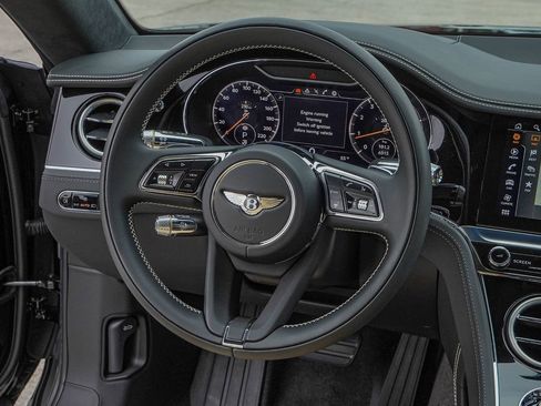 Used 2024 Bentley Continental GT image 41