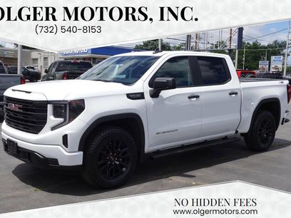 Used 2023 GMC Sierra 1500 Pro w/ Graphite Edition